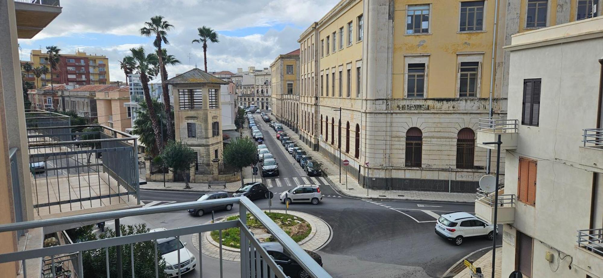Eos Serenity Suites Syracuse Bagian luar foto