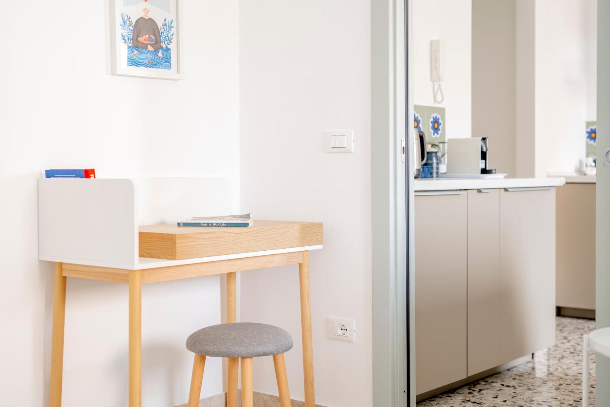 Eos Serenity Suites Syracuse Bagian luar foto