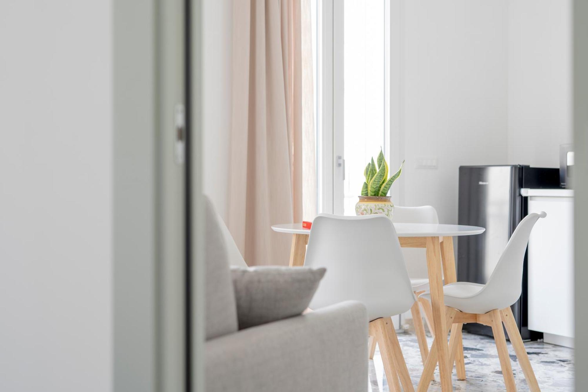 Eos Serenity Suites Syracuse Bagian luar foto