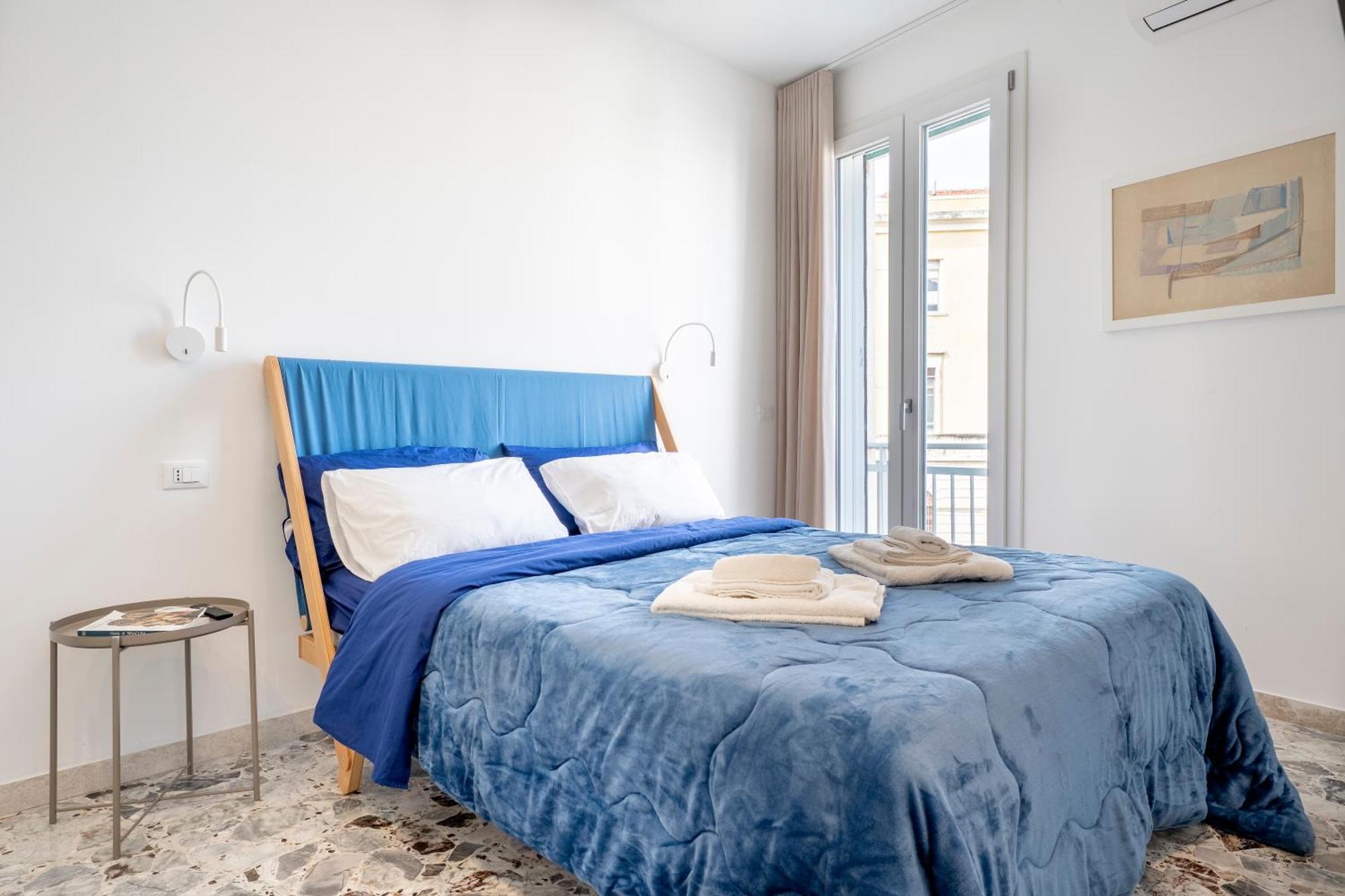 Eos Serenity Suites Syracuse Bagian luar foto