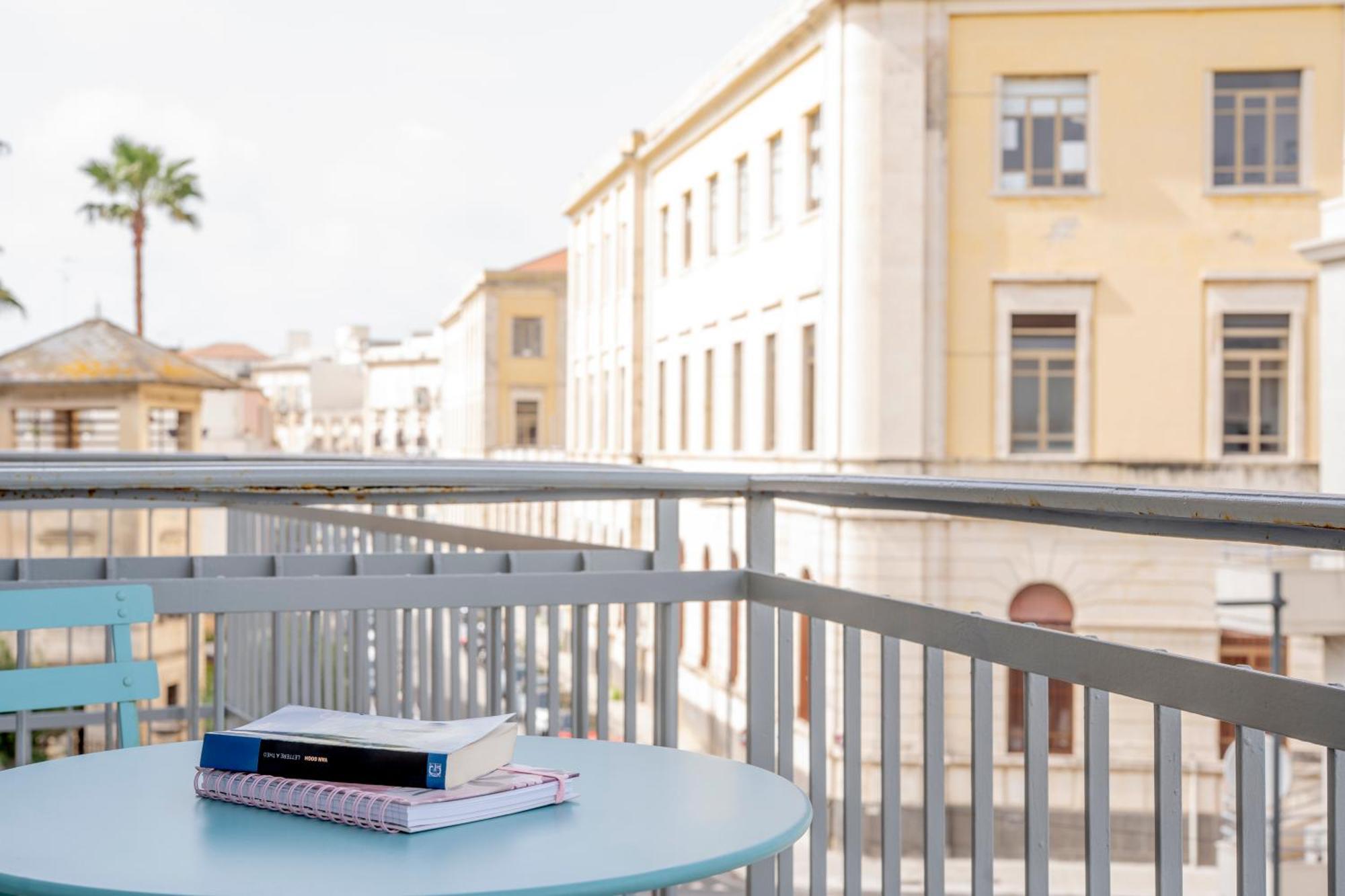 Eos Serenity Suites Syracuse Bagian luar foto