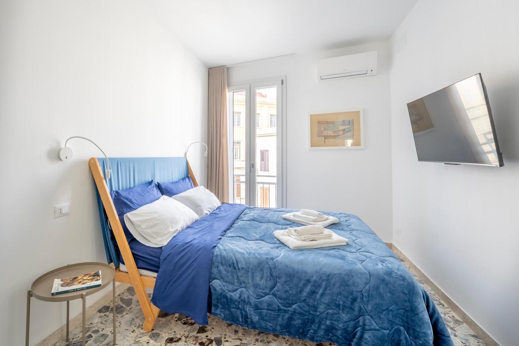 Eos Serenity Suites Syracuse Bagian luar foto